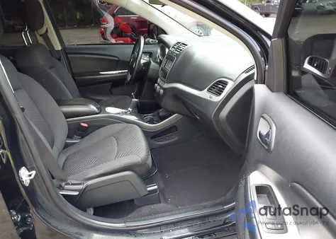 2018 Dodge Journey Sxt z USA, uszkodzony, nr VIN 3C4PDCBB2JT277465